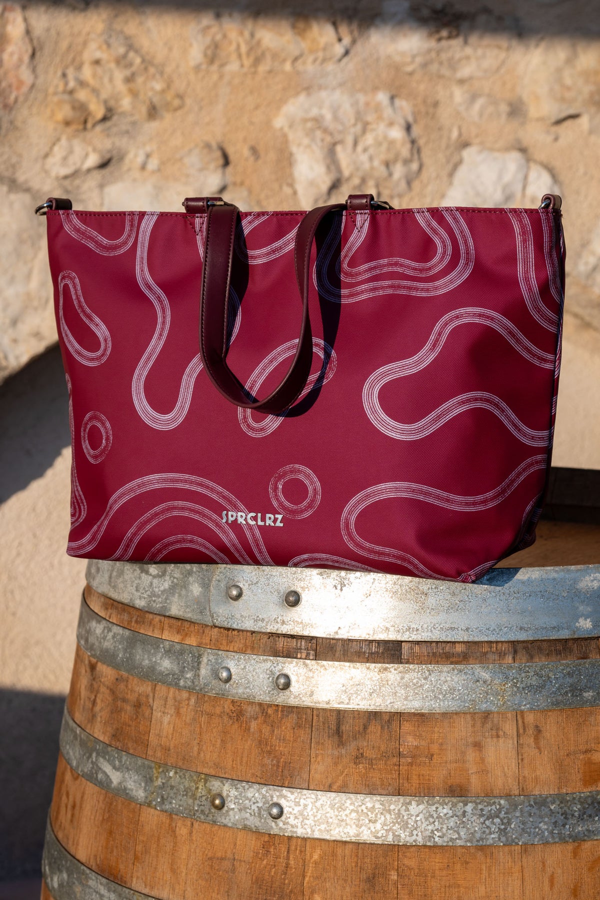 Elements Tote Medium in Cabernet Crush