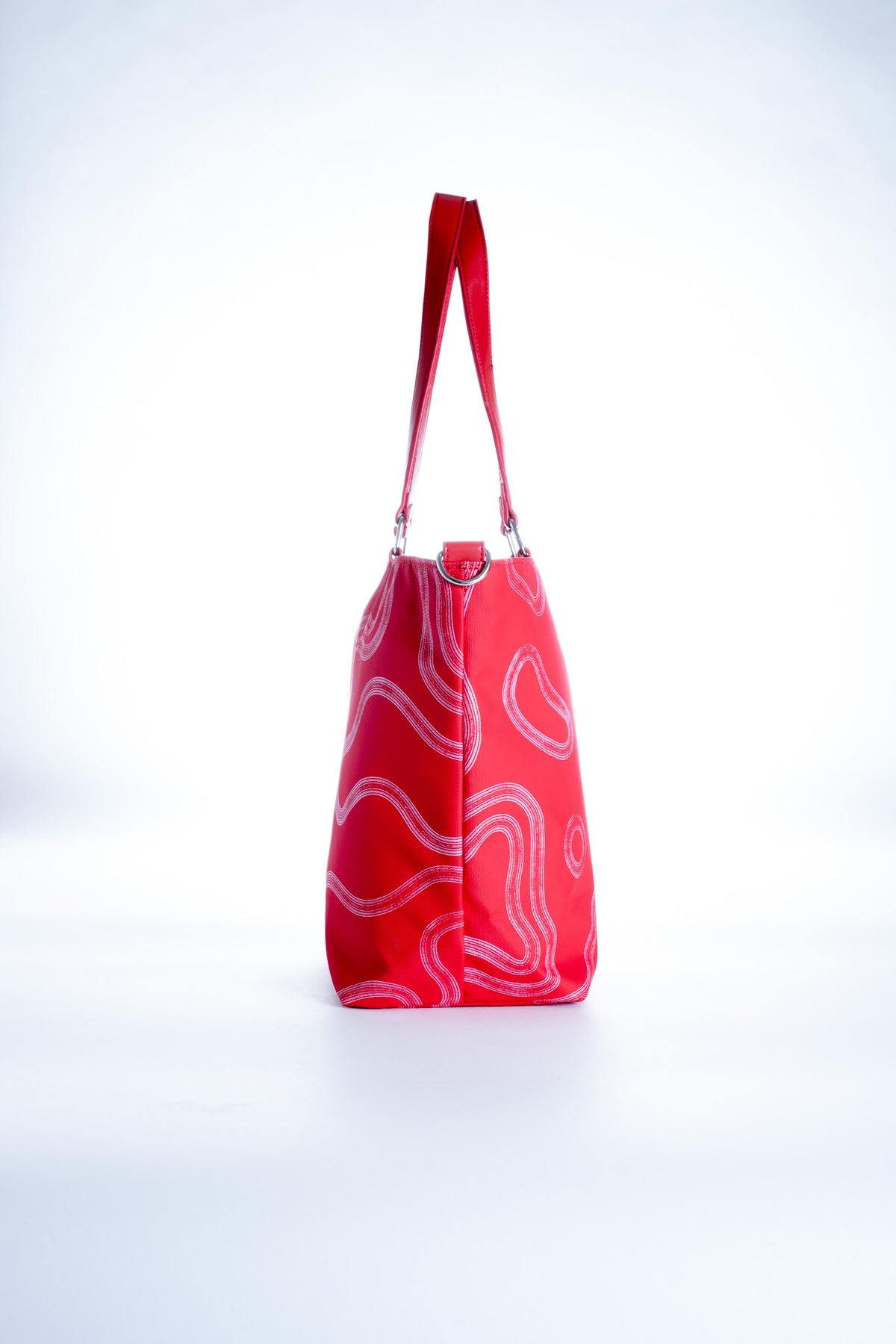 Elements Tote Medium in Crimson Code