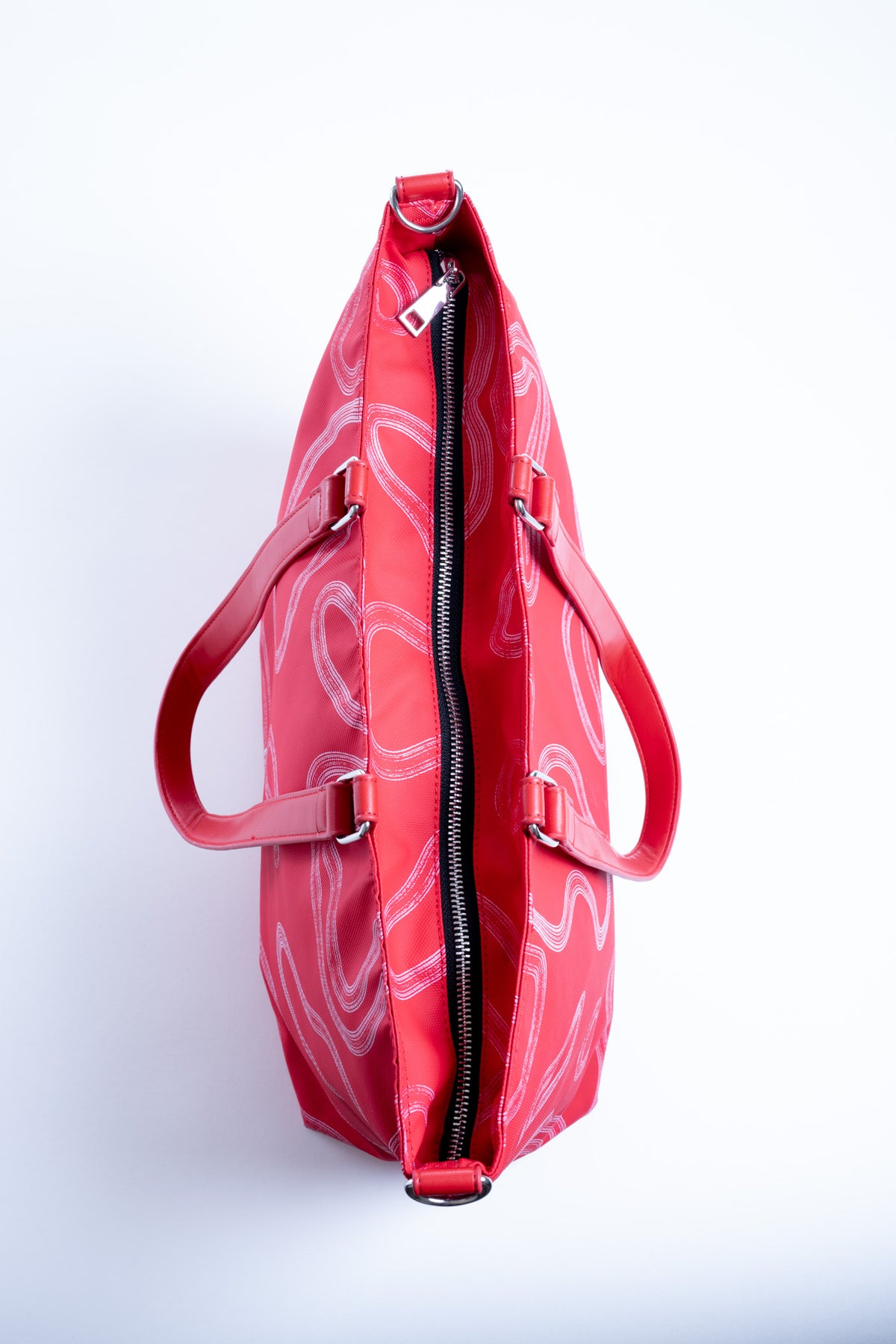 Elements Tote Medium in Crimson Code